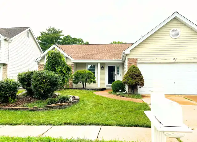 Property at 16611 Chesterfield Farms Dr, Chesterfield, MO, 63005, 3 beds, 3 baths, [object Object]