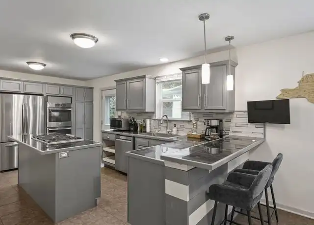 Property at 9 Musket Dr, Schuylerville, NY, 12871, 4 beds, 2 baths, [object Object]
