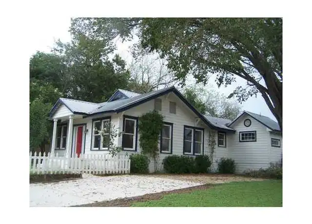 Property at 1611 Cedar St, Bastrop, TX, 78602, 5 beds, 3 baths, [object Object]