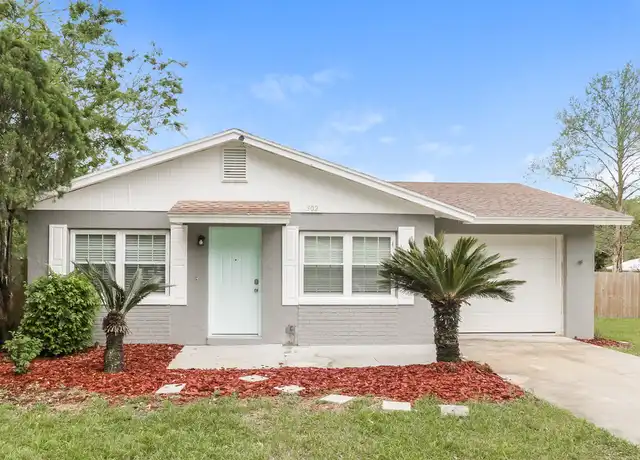 Property at 302 W Primrose Ln, Lady Lake, FL, 32159, 3 beds, 1 bath, [object Object]