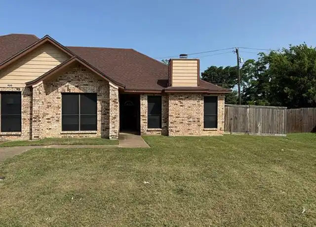 Property at 922 Westover Dr, Lancaster, TX, 75134, 2 beds, 2 baths, [object Object]