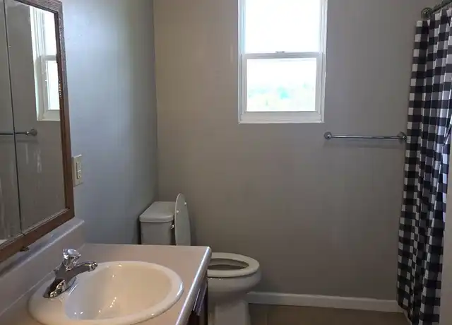Property at 104 Skyline Dr Unit 104SKYLINE-2, Harriman, TN, 37748, 2 beds, 1 bath, [object Object]
