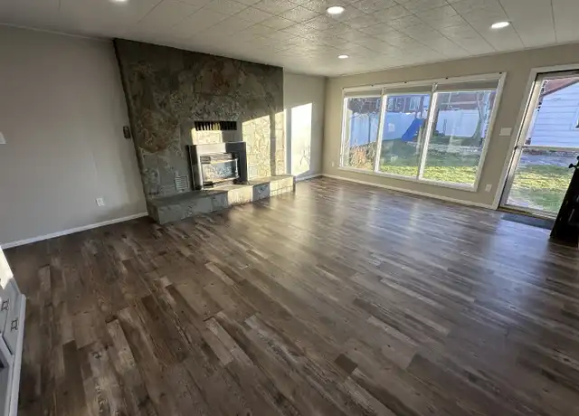 Property at 3118 4th Ave S, Great Falls, MT, 59405, 4 beds, 2 baths, [object Object]