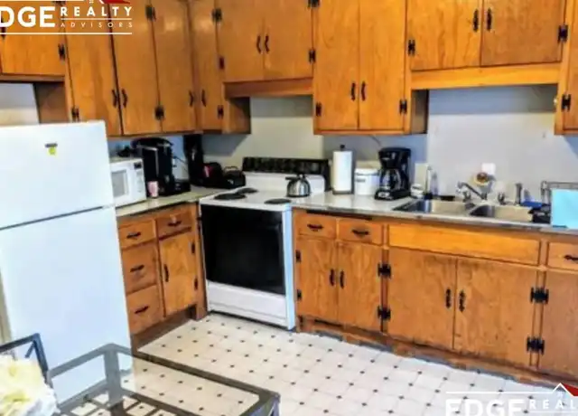 Property at 199 Mount Auburn St, Cambridge, MA, 02138, 2 beds, 1 bath, [object Object]