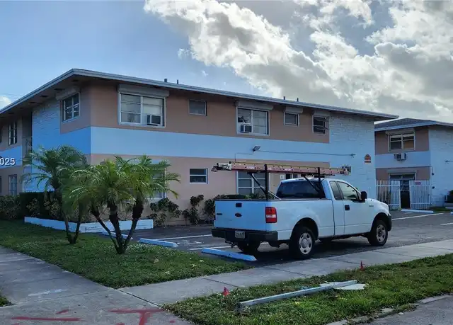 Property at 2000 Buchanan St #7, Hollywood, FL, 33020, 1 bed, 1 bath, [object Object]