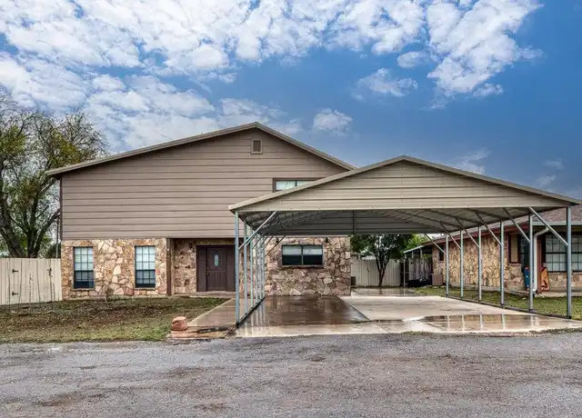Property at 89 Ward Rd, Brackettville, TX, 78832, 4 beds, 2 baths, [object Object]