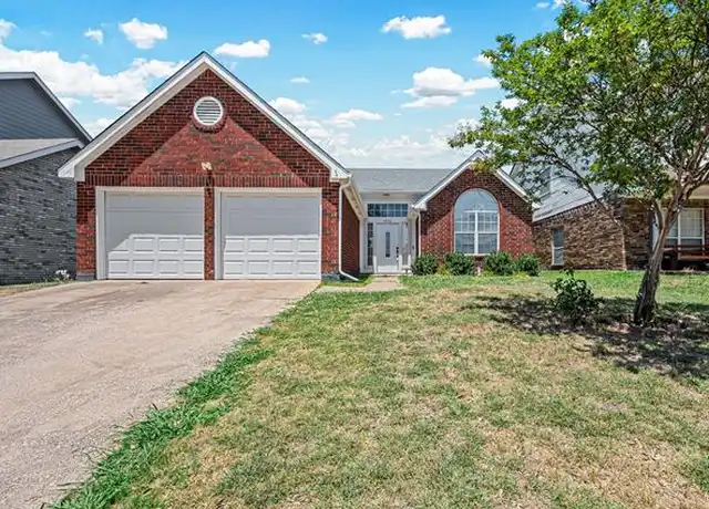 Property at 10116 Long Rifle Dr, Fort Worth, TX, 76108, 3 beds, 2 baths, [object Object]