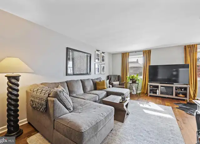 Property at 609 Hamilton St Unit B, Norristown, PA, 19401, 2 beds, 1 bath, [object Object]