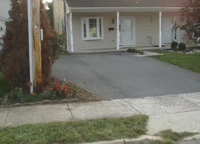 Property at 1064 Georgia Ave, Hagerstown, MD, 21740, 3 beds, 2.5 baths, [object Object]