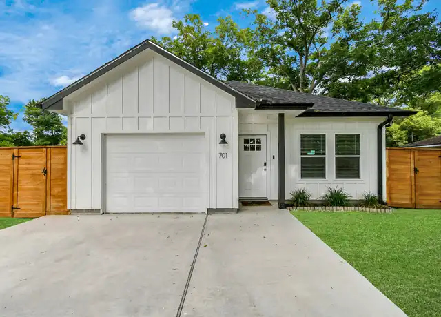 Property at 701 S Morgan St, Angleton, TX, 77515, 3 beds, 2 baths, [object Object]