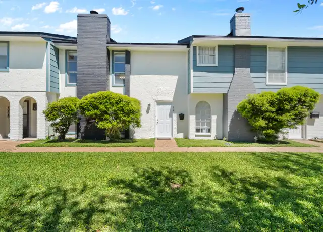 Property at 304 S 2nd St, Alvin, TX, 77511, 2 beds, 2.5 baths, [object Object]