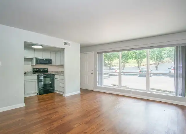 Property at Ascent on 34th - 1310 34th St S, Birmingham, AL, 35205, 1 bed, 1 bath, [object Object]