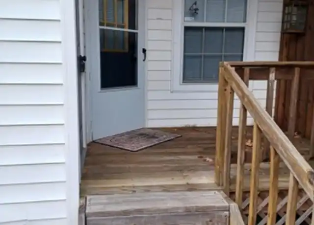 Property at 423 Lester Rd #1, Newport News, VA, 23601, 2 beds, 1 bath, [object Object]