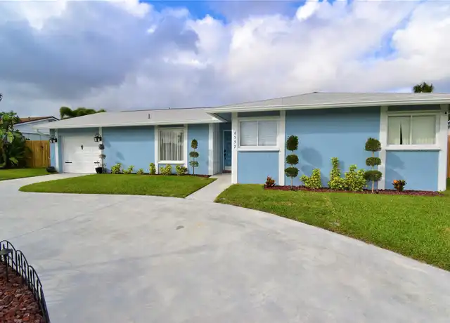 Property at 6557 Country Wood Way, Delray Beach, FL, 33484, 3 beds, 2 baths, [object Object]