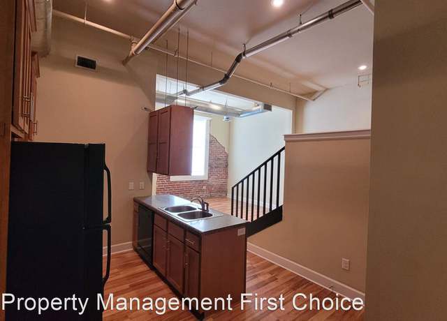 Photo of 821 Garrison Ave Unit 3, Fort Smith, AR 72901