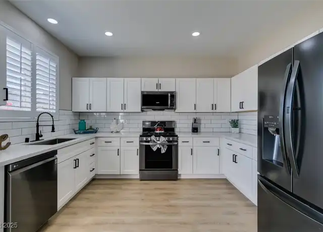 Property at 4624 Swaying Palms Dr, Las Vegas, NV, 89147, 4 beds, 3 baths, [object Object]