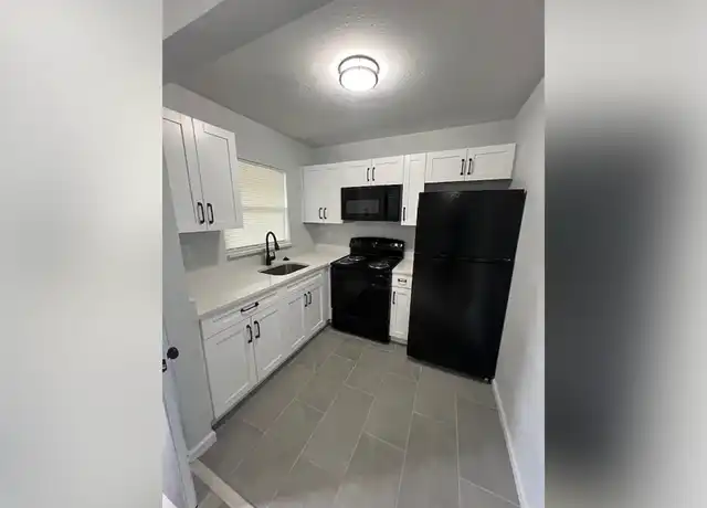 Property at Palm Court Apartments - 1500 Jo Ann Ct, Tampa, FL, 33613, 1 bed, 1 bath, [object Object]