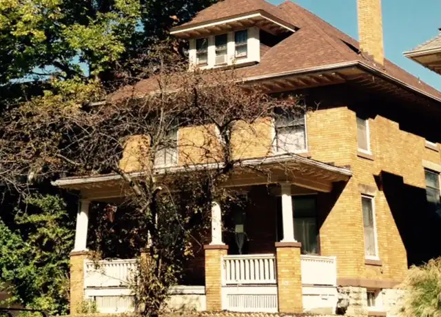 Property at 208 E Frambes Ave, Columbus, OH, 43201, 8 beds, 2 baths, [object Object]