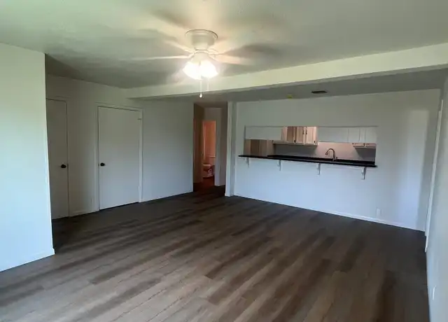 Property at 7 Country Place Rd Unit 7, Lorena, TX, 76655, 2 beds, 1.5 baths, [object Object]