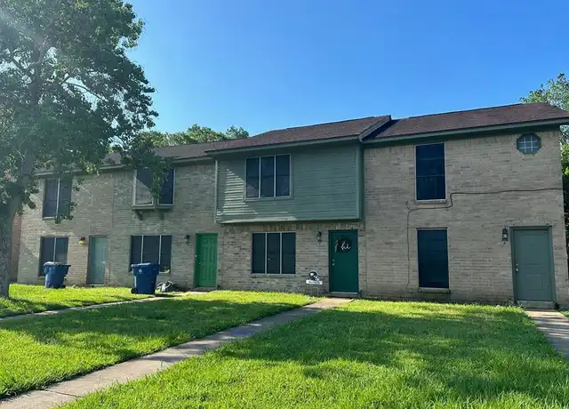 Property at 300 Rice St, Angleton, TX, 77515, 2 beds, 2 baths, [object Object]