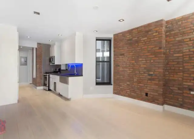 Property at 141 Ridge St, New York, NY, 10002, 4 beds, 2 baths, [object Object]