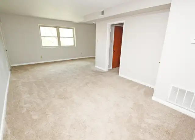 Property at 5559 Bartlett St Unit B2, Pittsburgh, PA, 15217, 1 bed, 1 bath, [object Object]
