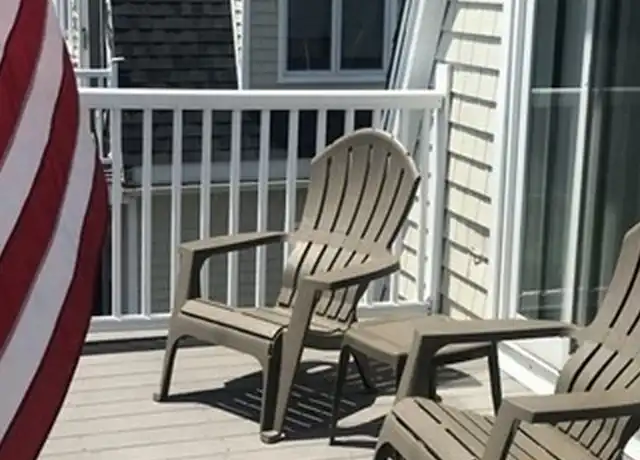 Property at 50 Humphrey St Unit 1, Swampscott, MA, 01907, 2 beds, 1 bath, [object Object]