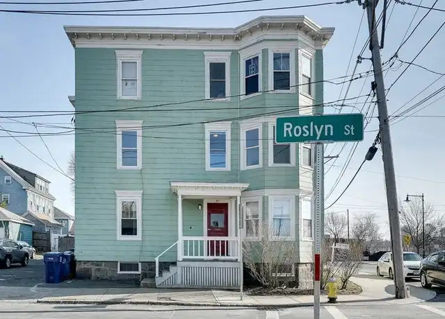 Property at 47 Roslyn St Unit 3, Salem, MA, 01970, 3 beds, 1 bath, [object Object]
