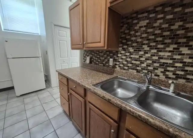 Property at 421 State Ave Unit 103, Owatonna, MN, 55060, 2 beds, 1 bath, [object Object]