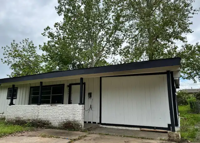 Property at 244 E 54th St N, Tulsa, OK, 74126, 3 beds, 1 bath, [object Object]