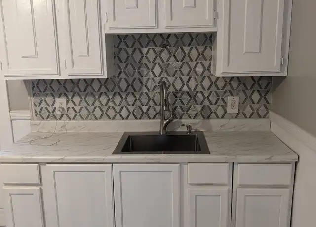 Property at 2710 Monroe Ave Unit 1, Niagara Falls, NY, 14303, 2 beds, 1 bath, [object Object]