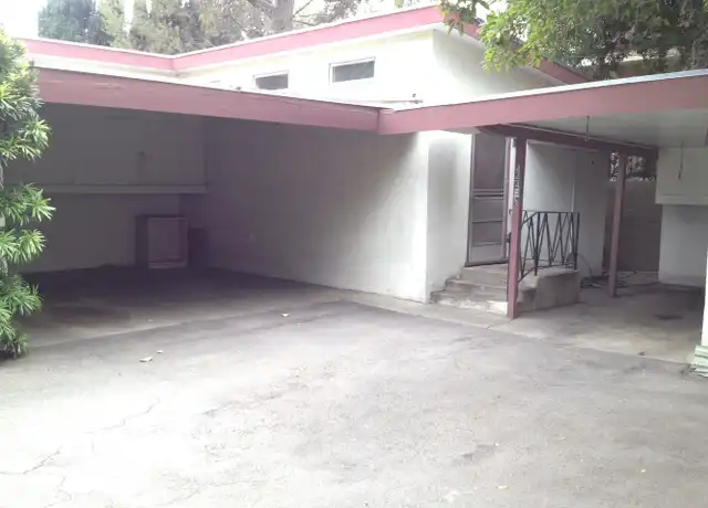 Property at 4448 Avocado St Unit 4448 1/2, Los Angeles, CA, 90027, 1 bed, 1 bath, [object Object]