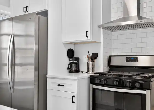 Property at 254 Main St Unit 2, Medford, MA, 02155, 4 beds, 2 baths, [object Object]