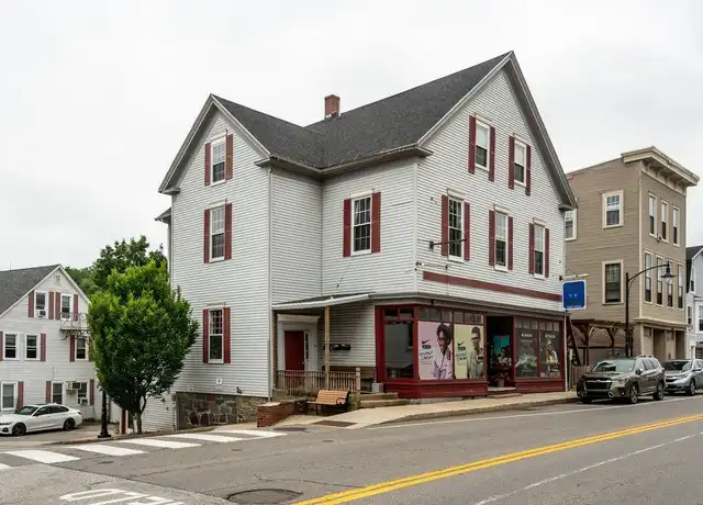 Property at 141 Main St Unit 1, Newmarket, NH, 03857, 2 beds, 1 bath, [object Object]