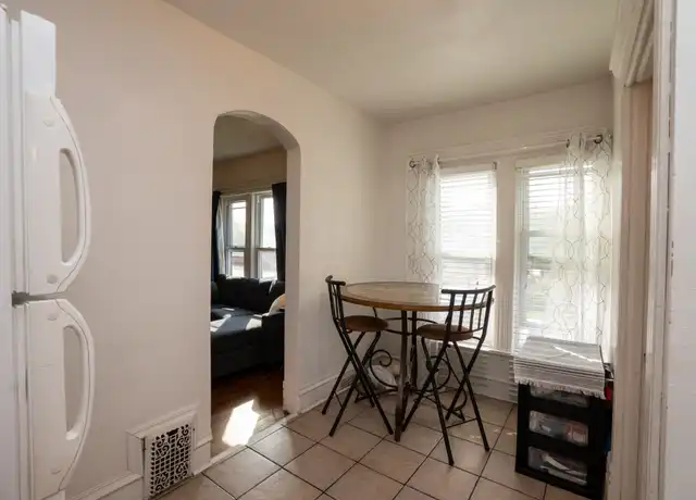 Property at 803 W 20th St Unit 3, Cedar Falls, IA, 50613, 1 bed, 1 bath, [object Object]