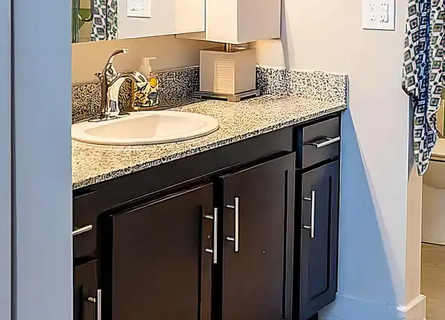Property at 1401 S Flores St #209, San Antonio, TX, 78204, 1 bed, 1 bath, [object Object]