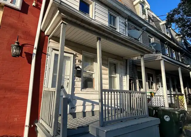 Property at 102 E Federal St, Burlington, NJ, 08016, 4 beds, 1 bath, [object Object]