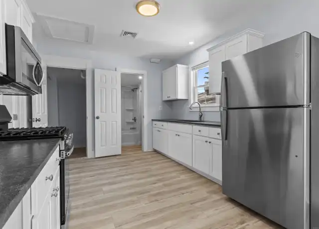 Property at 1199 Main St Unit 2nd floor, Branford, CT, 06405, 2 beds, 1 bath, [object Object]