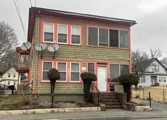 Property at 152 Ames St Unit 1, Brockton, MA, 02302, 3 beds, 1 bath, [object Object]