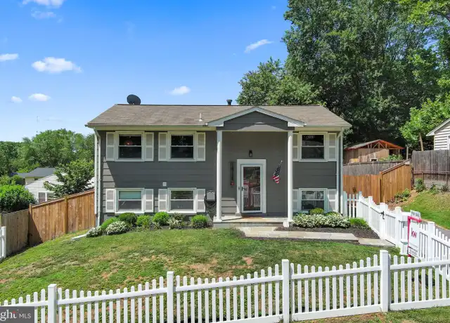 Property at 13728 Gran Deur Dr, Woodbridge, VA, 22193, 4 beds, 2 baths, [object Object]
