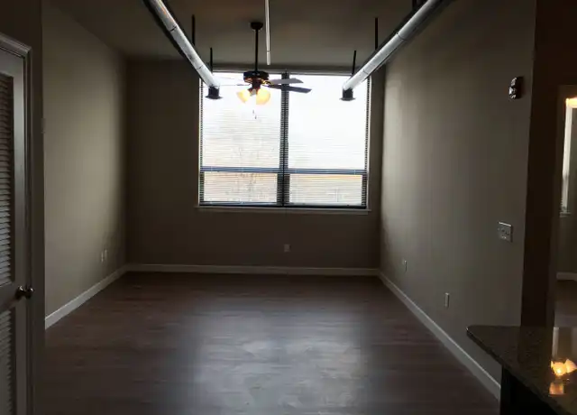 Property at 20 Sigsbee Ave Ste 301, York, PA, 17404, 2 beds, 1 bath, [object Object]