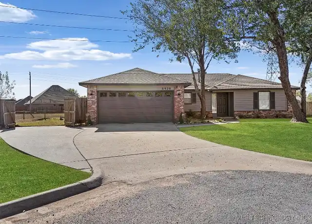 Property at 8920 E 135th St S, Bixby, OK, 74008, 3 beds, 2 baths, [object Object]
