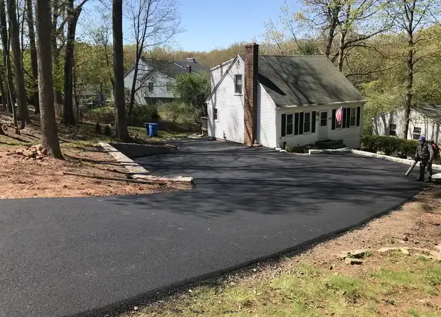 Property at 224 Anns Farm Rd, Hamden, CT, 06518, 4 beds, 2 baths, [object Object]
