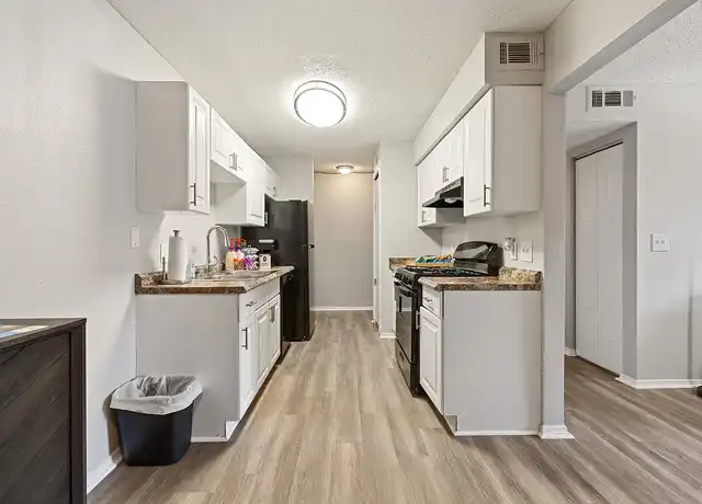 Property at Sienna Square - 1747 Capital Cir NE, Tallahassee, FL, 32308, 3 beds, 2 baths, [object Object]