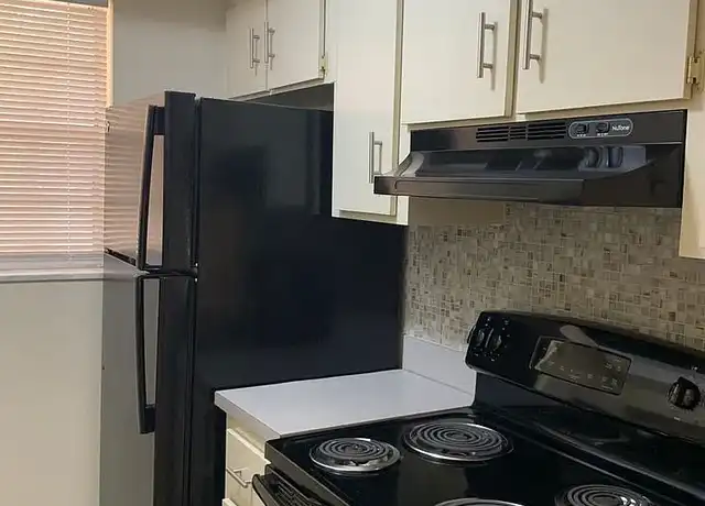 Property at Hemingway LLC - 1600 S Kanner Hwy, Stuart, FL, 34994, 2 beds, 1 bath, [object Object]
