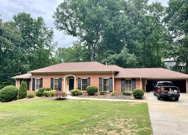 Property at 880 Richmond Hill Dr, Marietta, GA, 30068, 3 beds, 2 baths, [object Object]