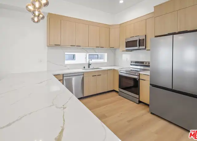 Property at 11008 Hortense St, Toluca Lake, CA, 91602, 4 beds, 4 baths, [object Object]
