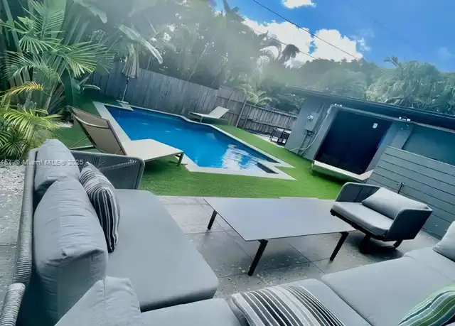 Property at 1244 Hollywood Blvd, Hollywood, FL, 33019, 4 beds, 3 baths, [object Object]