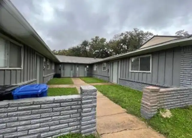Property at 817 Bluebird Dr, Irving, TX, 75061, 2 beds, 1 bath, [object Object]