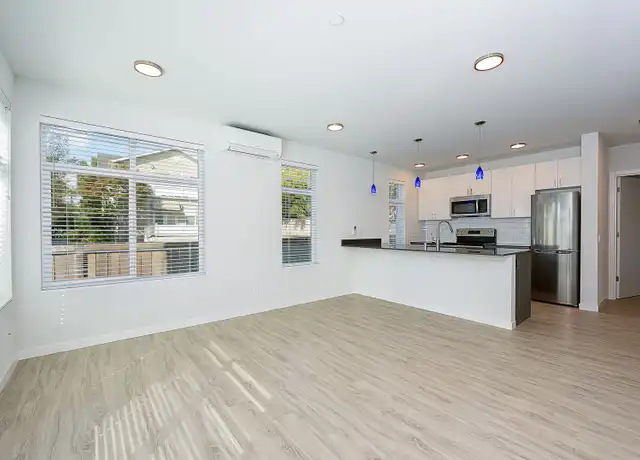 Property at Birch Apartments Annex - 1720 14th Ave, Seattle, WA, 98122, 1 bed, 1 bath, [object Object]